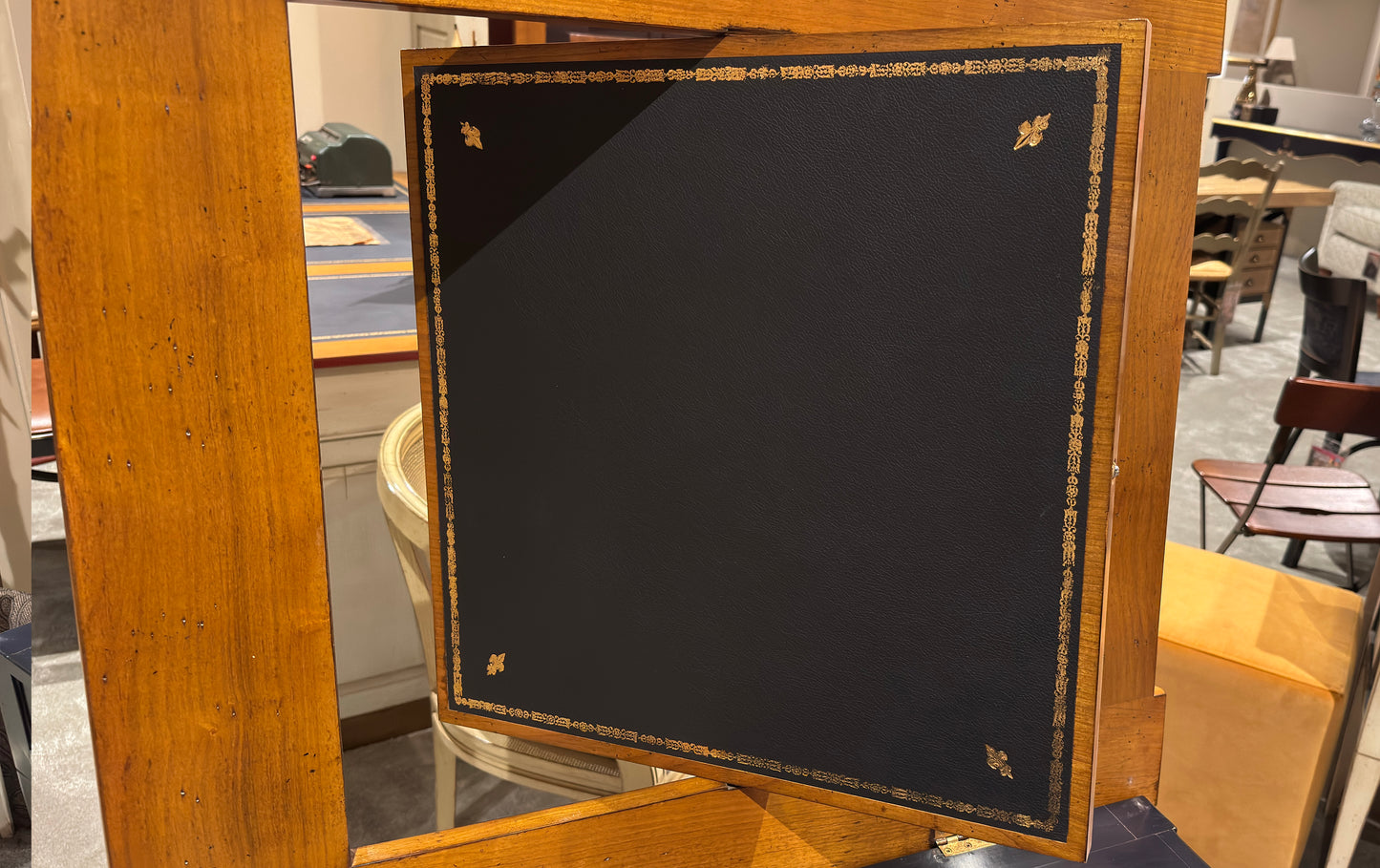 La Fayette play table