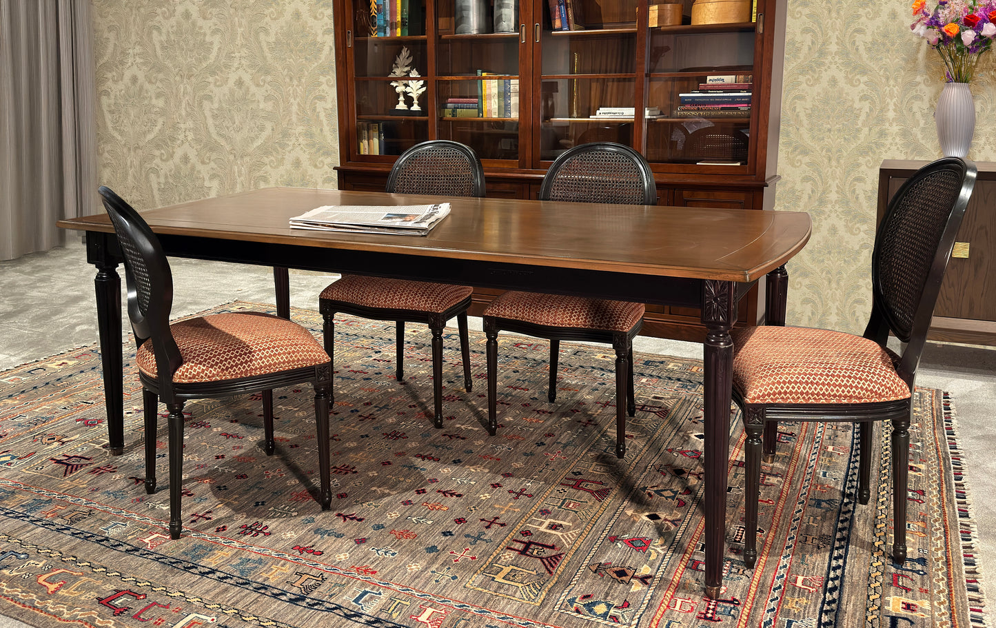 Böhmischer Esstisch