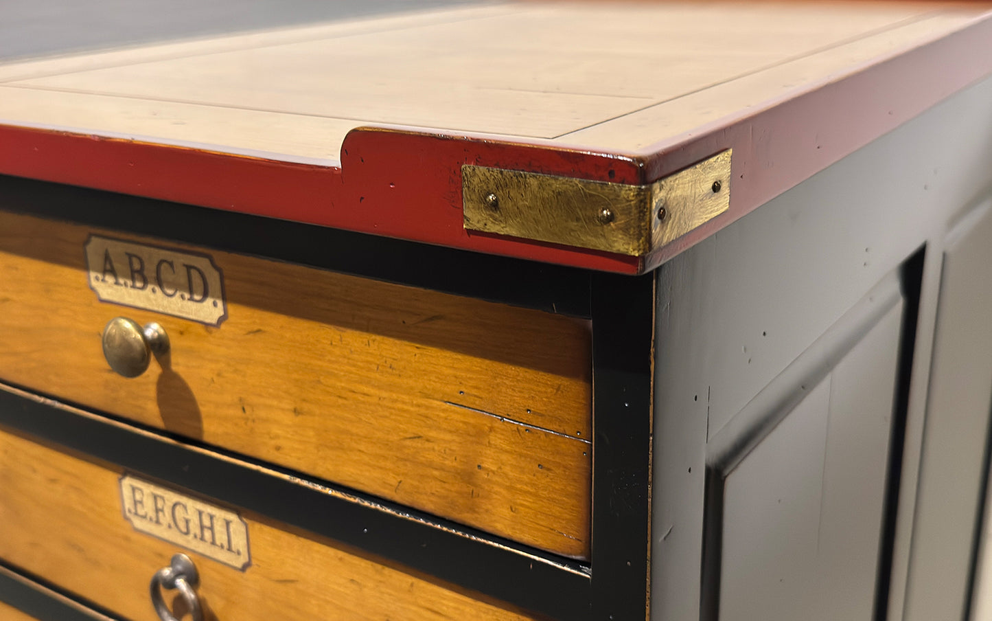 Schreibtisch d'Horloges