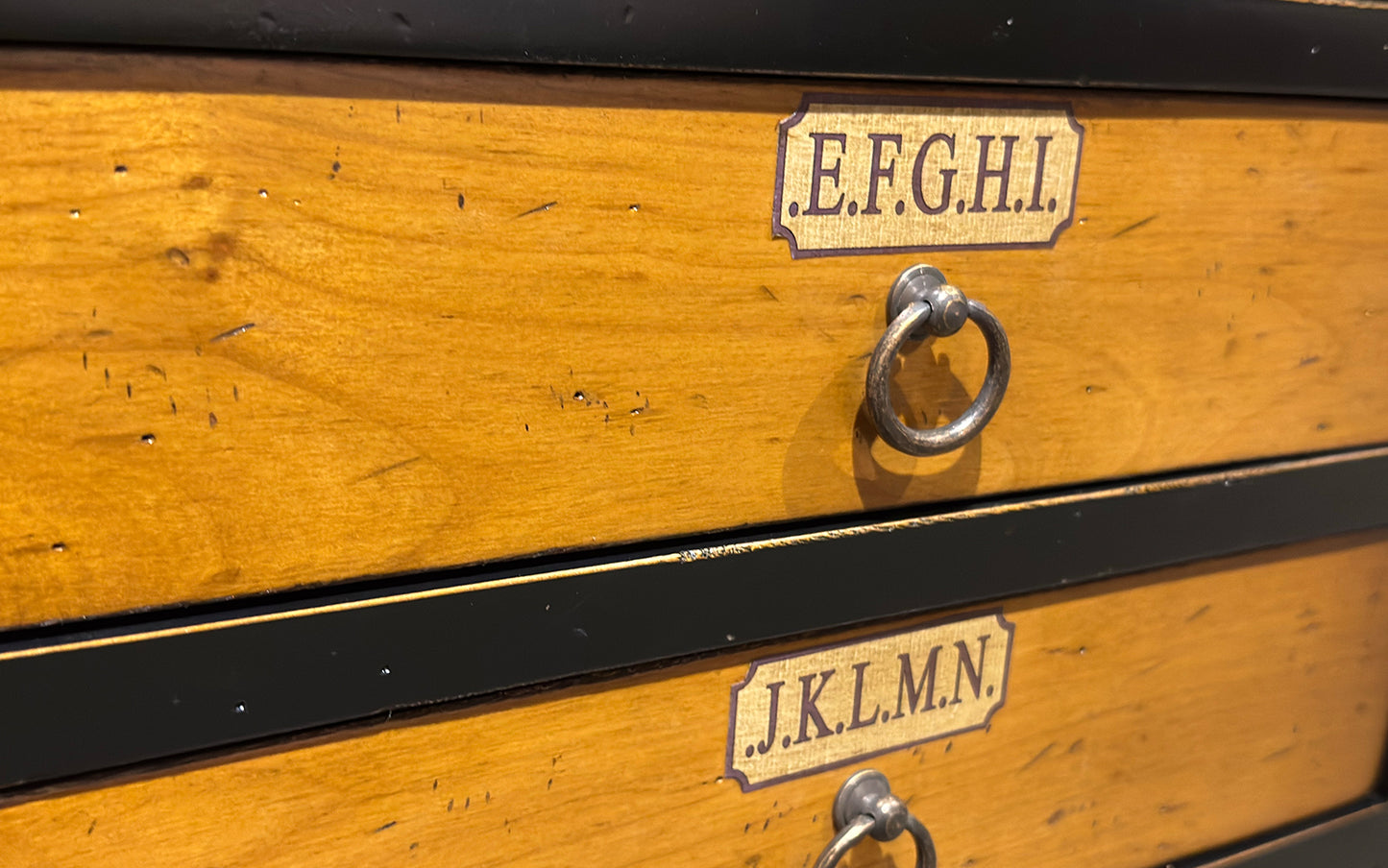 Schreibtisch d'Horloges