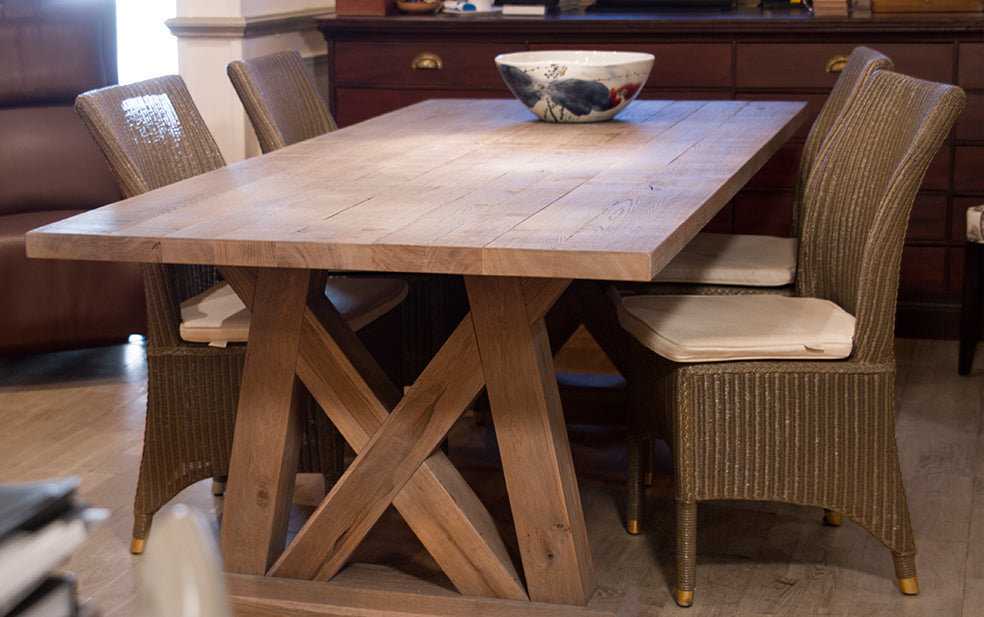 Dining table Loxley